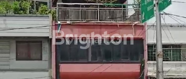 Di Sewakan /Di Jual Ruko 3 Lantai Daerah Duren Sawit Jakarta Timur 1