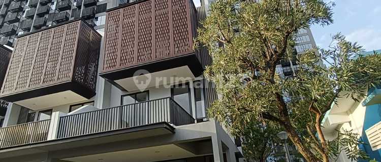 New House in Fatmawati City Centre Semi-Furnished Ready to Live In Very Close to Lebak Bulus MRT 1