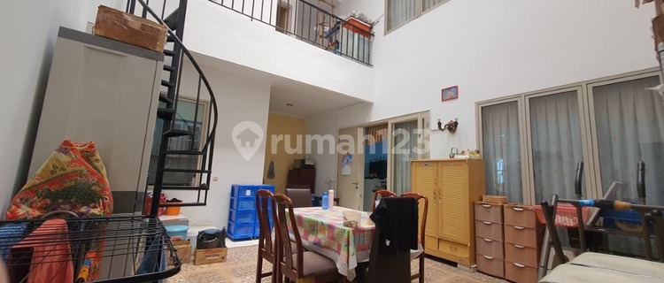 Rumah Puri Kembangan 2 Lantai Semi Furnished Nego Sampai Deal 1