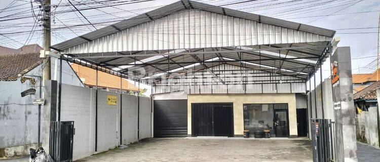 GUDANG BESAR DI JALAN RAYA KERTANEGARA UBUNG 1