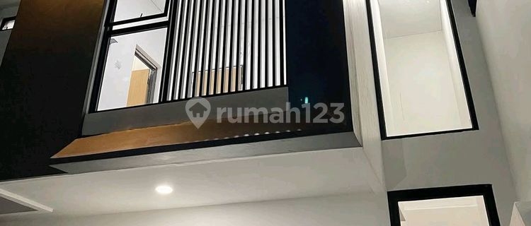 Rumah 2 Lantai Didalam Cluster Siap Huni 1