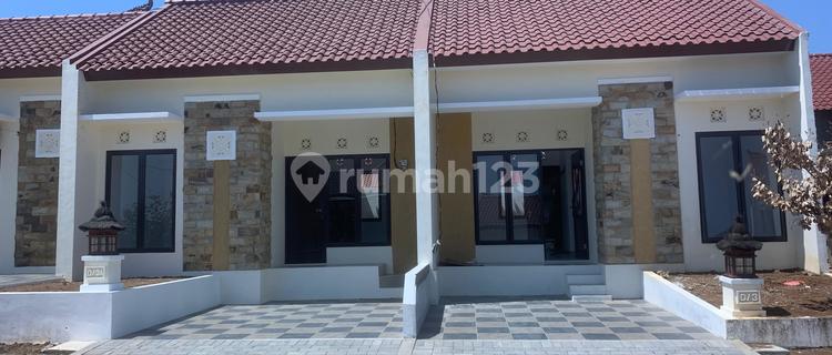 Rumah Minimalis Terletak Di Cluster Taman Kayangan  1