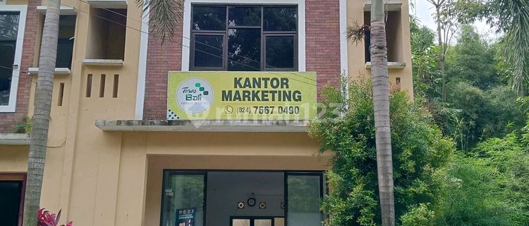 Ruko 2 Lantai Teras Bali Sangat Strategis  1