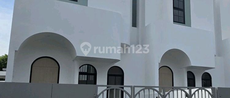 Dijual Rumah Little Santorini di Citra Garden 2, Bagus Siap Huni, Posisi Hook. 1