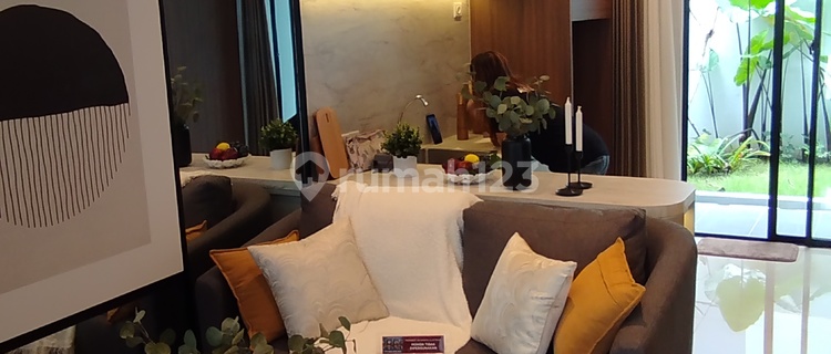 Rumah Pesan Bangun 2 Lantai Cluster Sambiroto 1