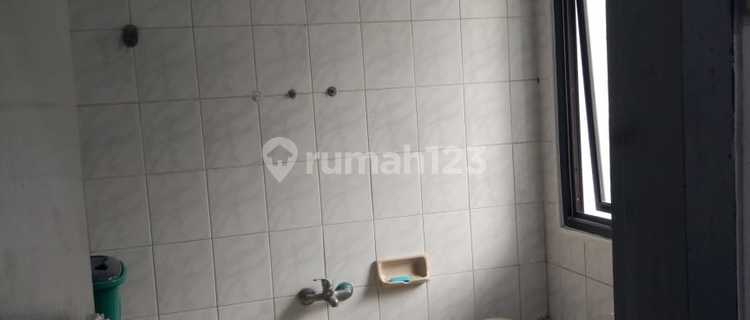 Ready-to-Occupy House in Tanah Mas, 10 Minutes to Ahmad Yani International Airport, Semarang City, RJ 1