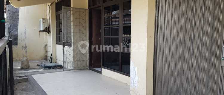 House Near Poncol Station and Tawang Station, Semarang City, RJ 1