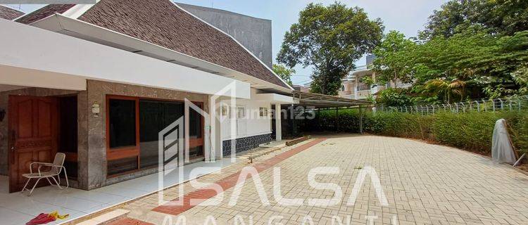 DISEWAKAN CEPAT RUMAH CANTIK MURAH 900 JUTA BISA KANTOR ATAU MULTIFUNGSI LOKASI DEKAT SENAYAN DAN PAKUBUWONO DAN MABES DAN BLOK M AREA KEBAYORAN BARU JAKARTA SELATAN 1