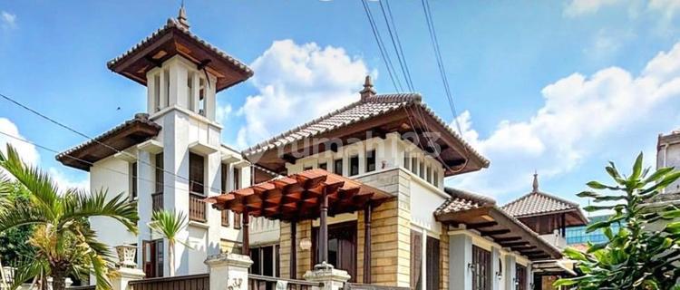 Spacious Land and Well-Maintained Building in a Strategic Location, Pancoran, South Jakarta 1