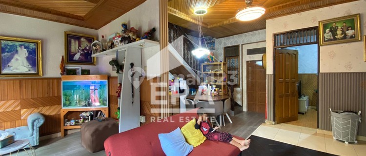 For Sale Nice Well-Maintained House in Sector 6 Bintaro 1