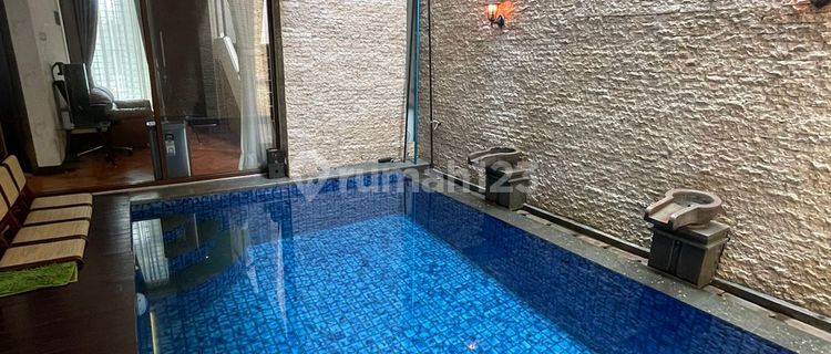 For Sale Nice House With Swimming Pool In Discovery Bintaro 1
