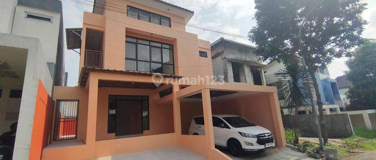 Rumah Modern Minimalis Lingkungan Damai dan Sejuk Di Sentul city  1