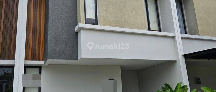 Rumah dijual Bintaro Jaya U Ville, Tangerang Selatan  1