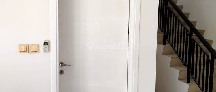 Rumah dijual di Greenlake City Cipondoh Tangerang 1