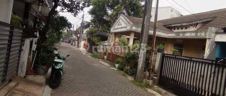 Sewa Rumah 2 lantai di Ciledug Tangerang EF 1