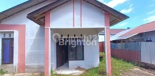 House with Large Land in Sungai Kakap, West Kalimantan 1