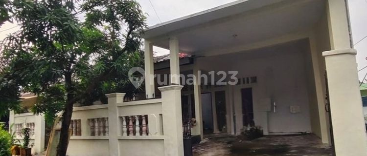 For Sale/For Rent Hook House in East Bekasi, Regency 3, Mustika Jaya, Bekasi City. 1