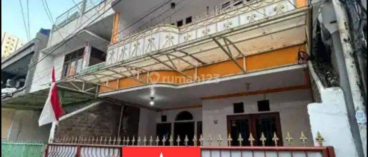 Disewakan rumah 3 lantai, dekat stasiun LRT dan Trans Jakarta , bebas banjir di Cipinang Cempedak, Cawang Jakarta Timur 1