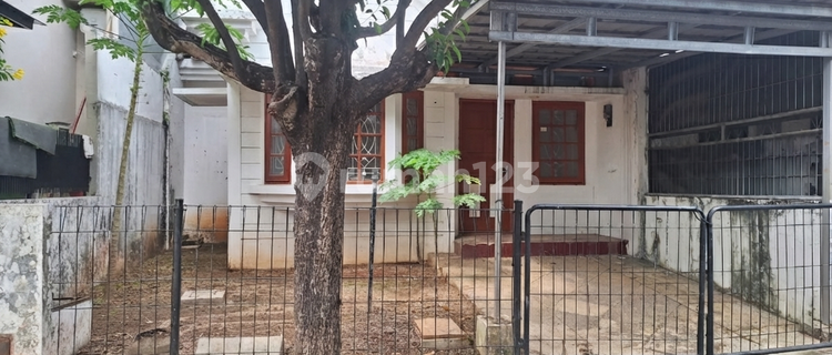 Disewakan Rumah di Kemang Pratama 3, Bekasi 1