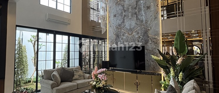 Rumah Fully Interior & Furnished Brand New & Mewah di Foresta Giardina Bsd City 1