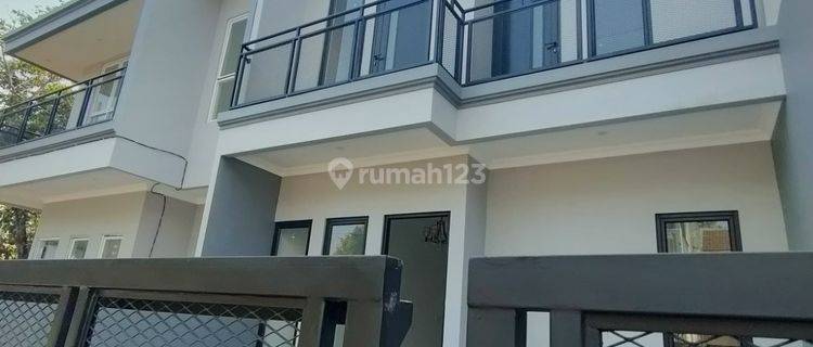 Rumah Bagus Bonus Kitchen Set Cantik di Kencana Loka BSD CITY  1