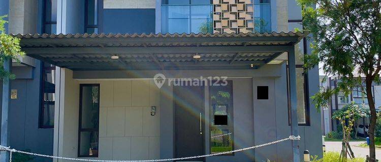 Rumah Hook 2 Lantai  di Cluster Aure The Mozia BSD City 1