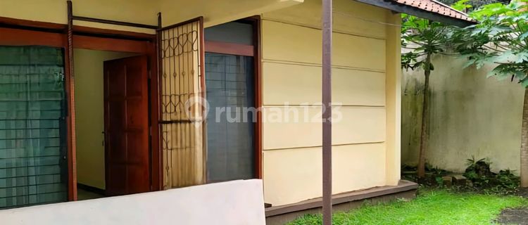 Decent House in Cisitu Dago Bandung. Rarely Available. 1
