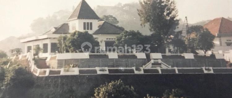 Rumah Bagus Semi Furnished SHM Semarang Utara, Semarang 1