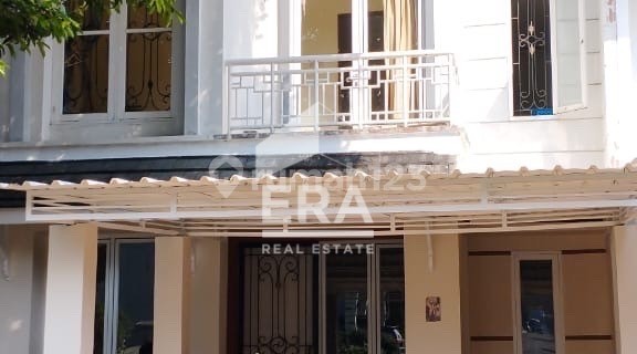For sale/rent: 2-story Kota Wisata house, ready to occupy. 1