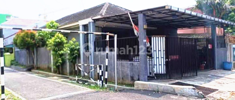 Ready-to-move-in house with Freehold Title (SHM) in Wonodri, Land Area 175 m² 1