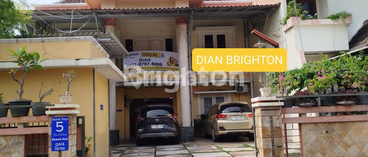 Rumah Kost 3 Lantai 28 Kamar Hampir Penuh Cocok untuk Hotel / Kost / Kantor di Tengah Kota 1