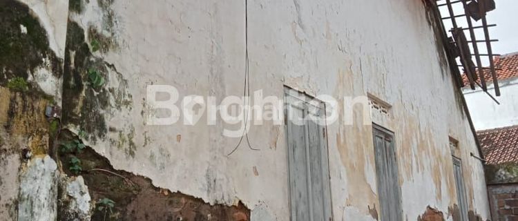 DI JUAL RUMAH RUSAK DAERAH KERJASAN DEKAT SEKOLAHAN KOTA KUDUS 1