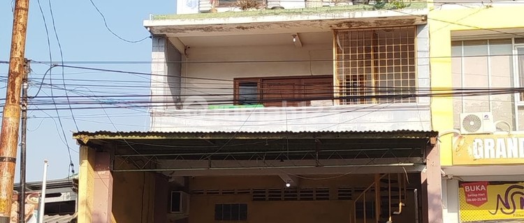 Di Sewakan Ruko 3 Lt Hanya Di Sewakan Lantai 1 Bisa Untuk Kafe / Usaha / Kantor Di Daerah Supriyadi Semarang 1
