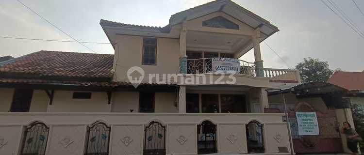 Nice 2-Story House with SHM in West Semarang, Semarang 1