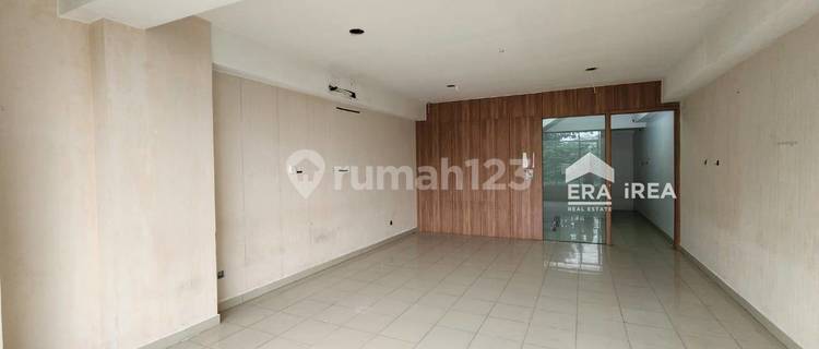 Leasing Commercial Space Solo Area Solo Square 1
