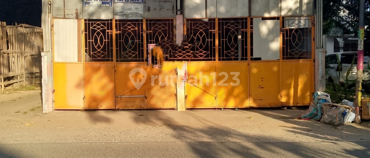 2-Story Shop House for Rent on Damar Island Street, 30 Million/Year, Lampung 1