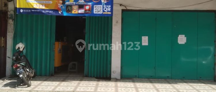 3-Storey Shop House on Shark Street, Lampung, Near the Trading Area 1