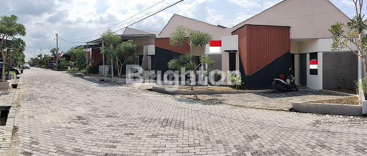 Murah!! Rumah Gandeng Jadi 1! Puncak Sari Rumbai 1