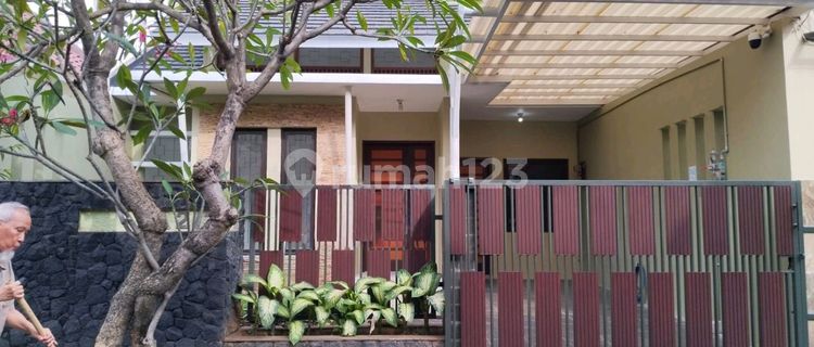 Di Sewakan Rumah di Pondok Kelapa - Baru, Rapih dan Lingkungan Elite 1