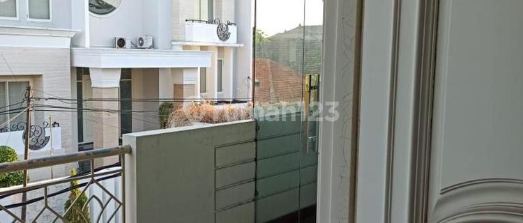 For Rent 2.5-Story House with Elevator and Furnishings 1