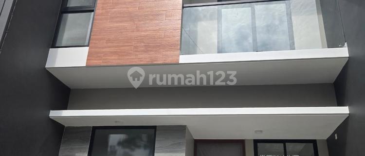 For Sale New Modern Minimalist 2-Story House with Spacious Layout, Not Narrow in Baruk 1