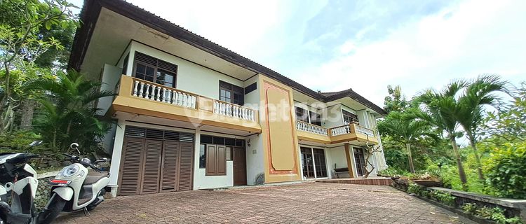 Semi-villa House For Sale Located Around Mumbul, Benoa Offering Ocean View, Sunrise And City Lights, Perfect For Resting 1