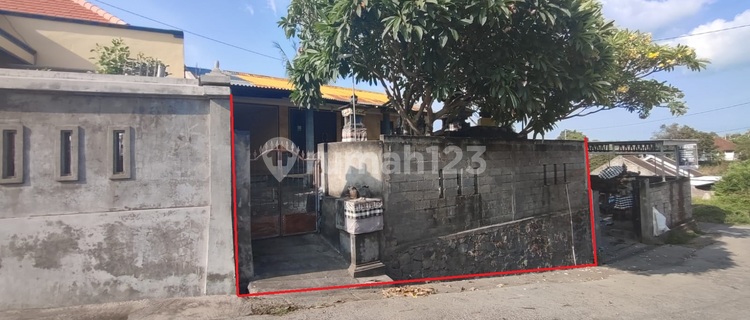 Rumah 6 Unit di Jl Pulau Irian Desa Banyuning Kec Buleleng 1
