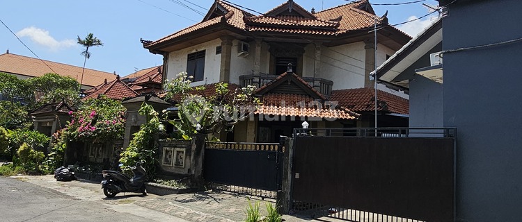 Luxury House for Rent in Renon City Center 1