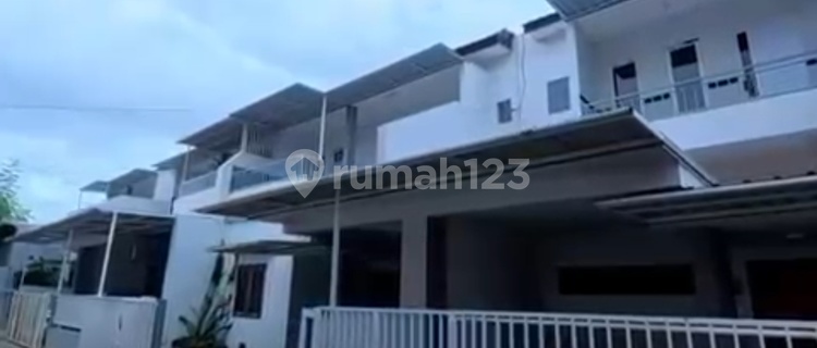 Rumah 2Lantai Tengah Kota Dijual/Di Kontrakan Siap Huni No Ribet, Full Furnish 1