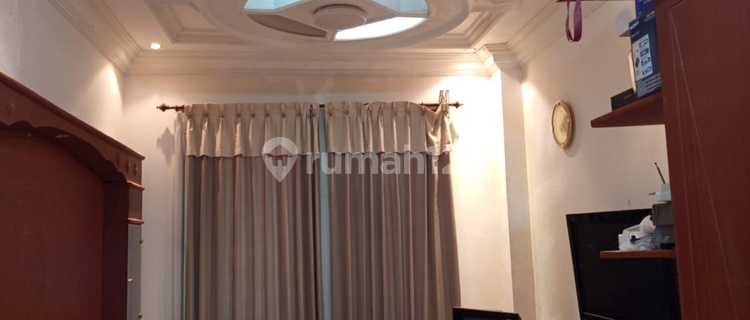 For Rent: Darmo Indah Asri Semi-Furnished House, Two-Car Road Row, 360m² Area, Near Pakuwon Mall, West Surabaya 1