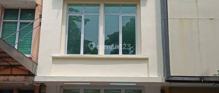 Dijual Ruko Tol Boulevard BSD City 3,5 Lantai Lokasi Strategis dan Ramai - Ysefb 1