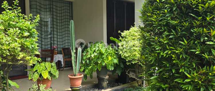 Dijual Rumah 2 lantai semi furnish siap huni di BSD Virginia Lagoon - Tyasefb 1