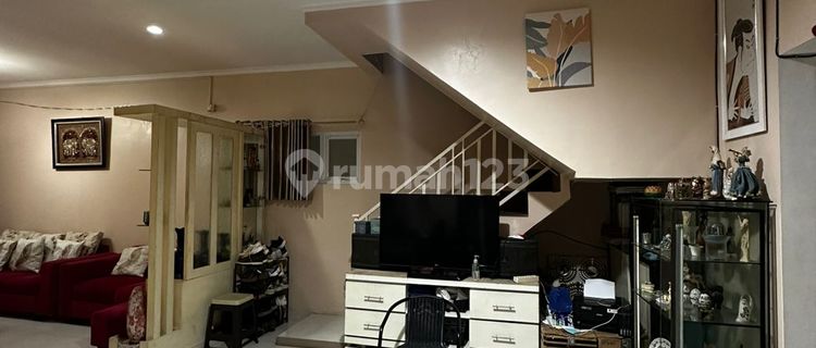 Ready-to-Occupy House in Lenteng Agung, South Jakarta 1