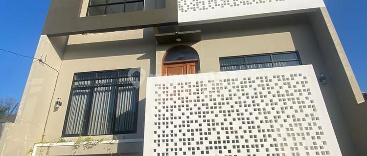 Beautiful House for Sale with Private Pool in Yogyakarta #TK5NOV25 1